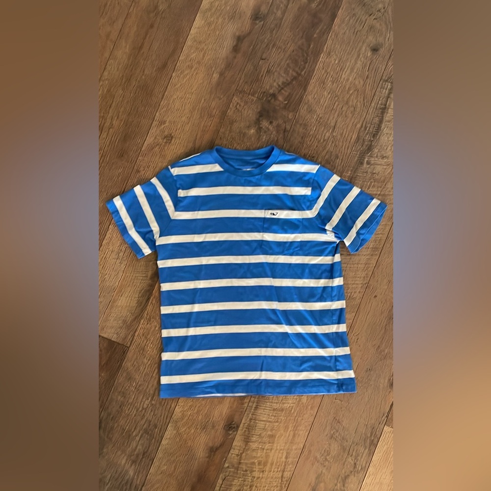 Vineyard Vines Boy Large T shirts